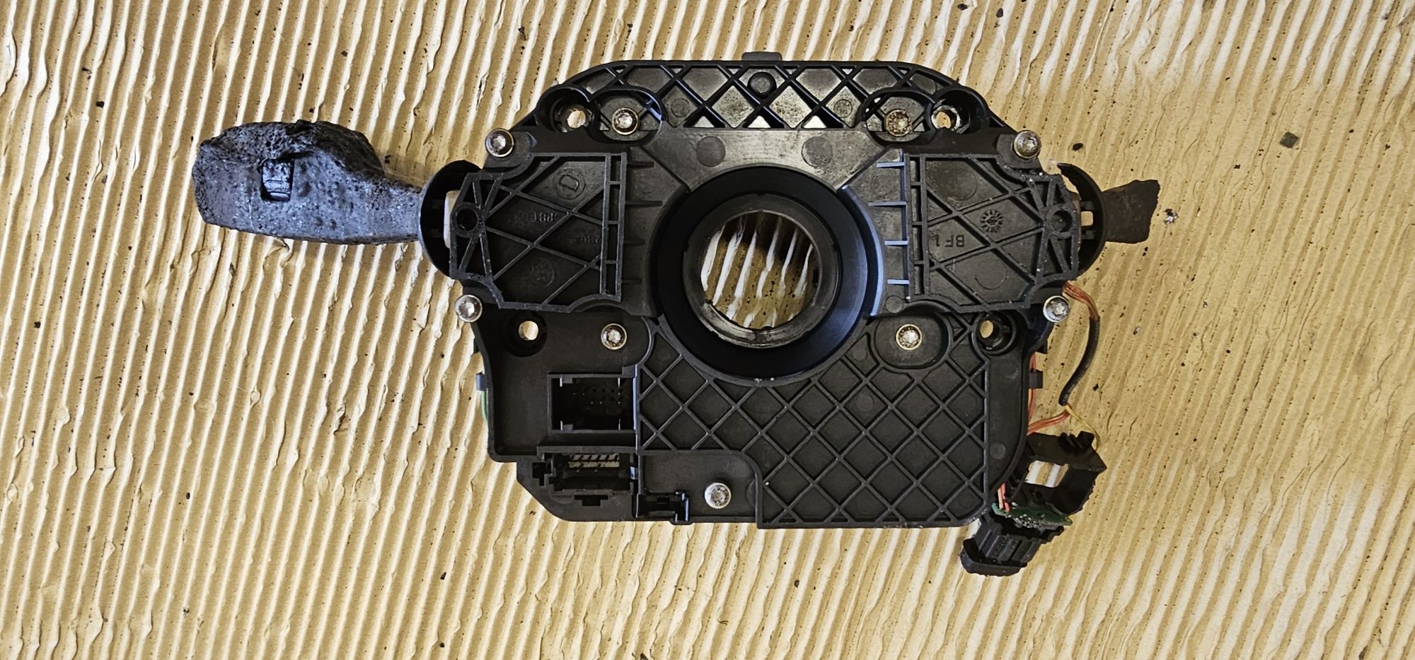 Moduł kierownicy bmw f10 f11 grzanie wibracje asystent pasa ruchu