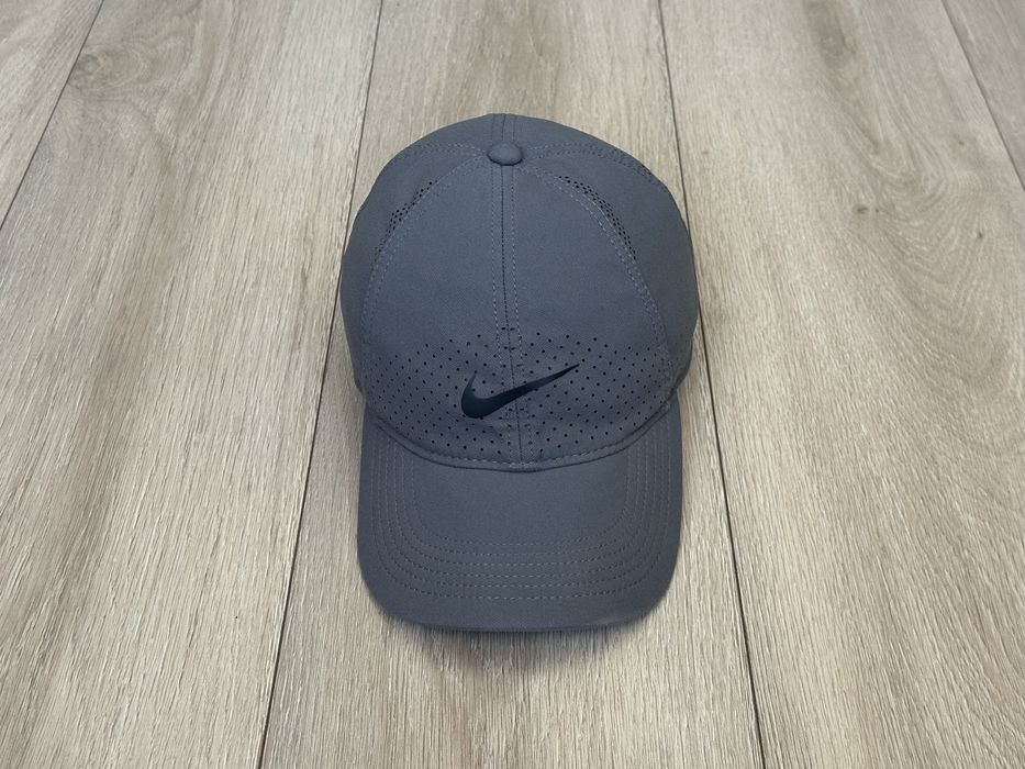 Кепка сіра Nike Dri fit