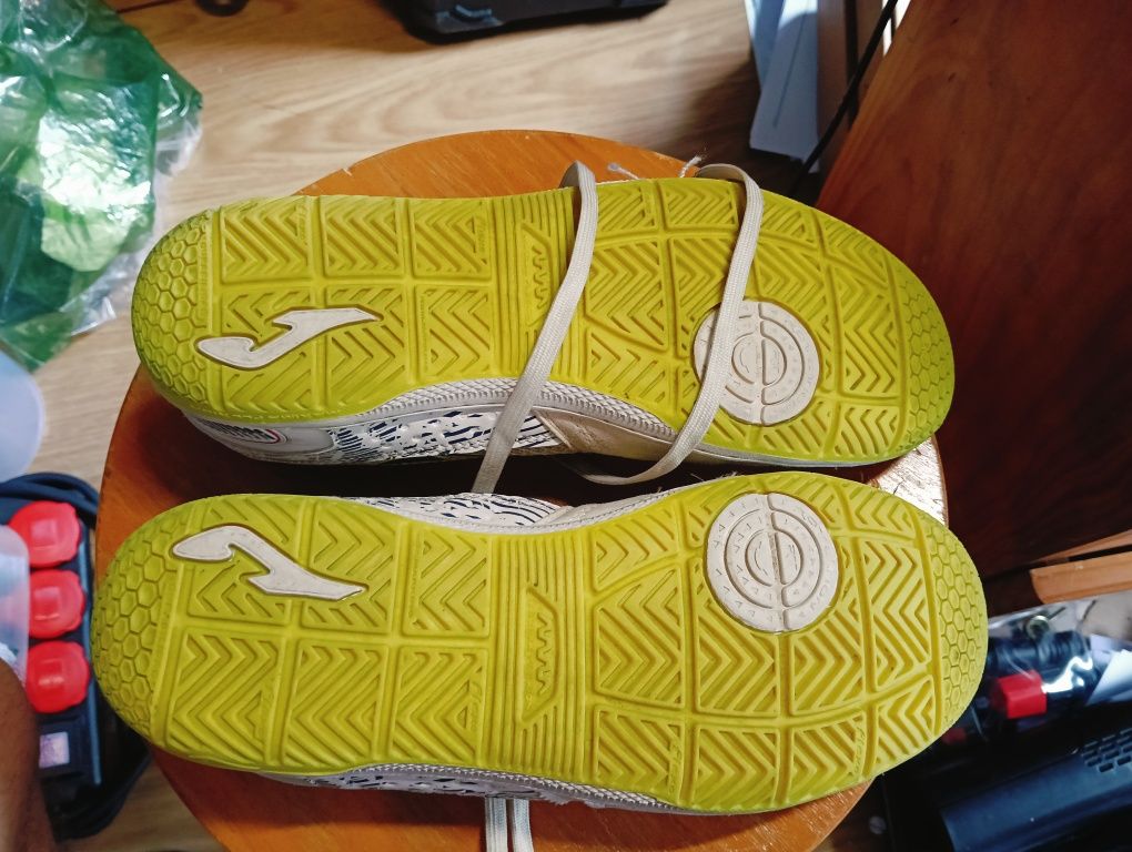 Sapatilhas Futsal Joma Mundial 39