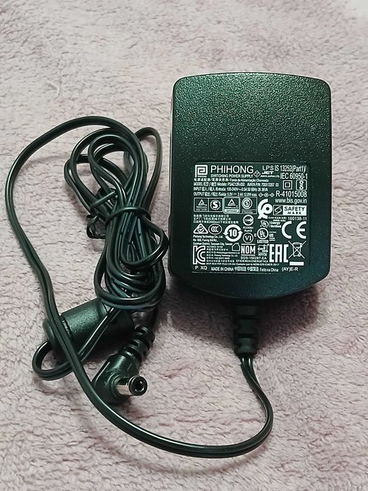 Блок питания phihong model PSAC12R-050. Новый.