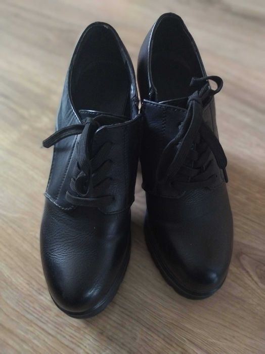 Жіночі босоніжки 36 розмір