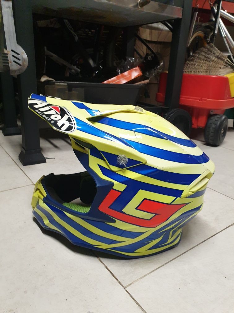 Capacete Airoh Twist Cairoli Qatar - Usado - Tam. M