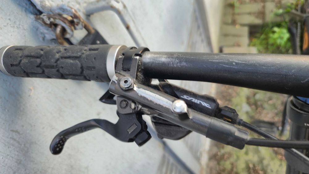 Rower Ns Bikes Fuzz DH 27.5 M Shimano Saint Rock Shox