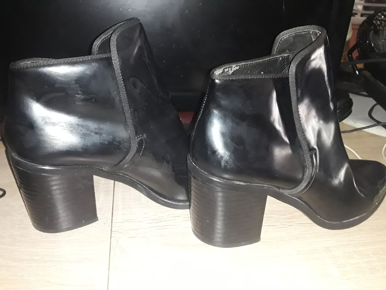 Botas zara n 40 em bom estado