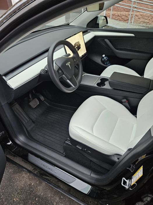 Продам Tesla model Y Dual motor