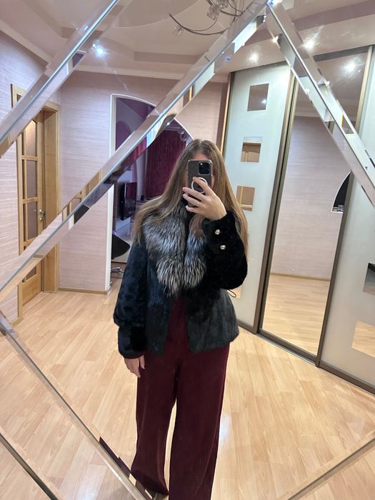 Норкова шуба Blackglama (чорна) комір чорнобурка