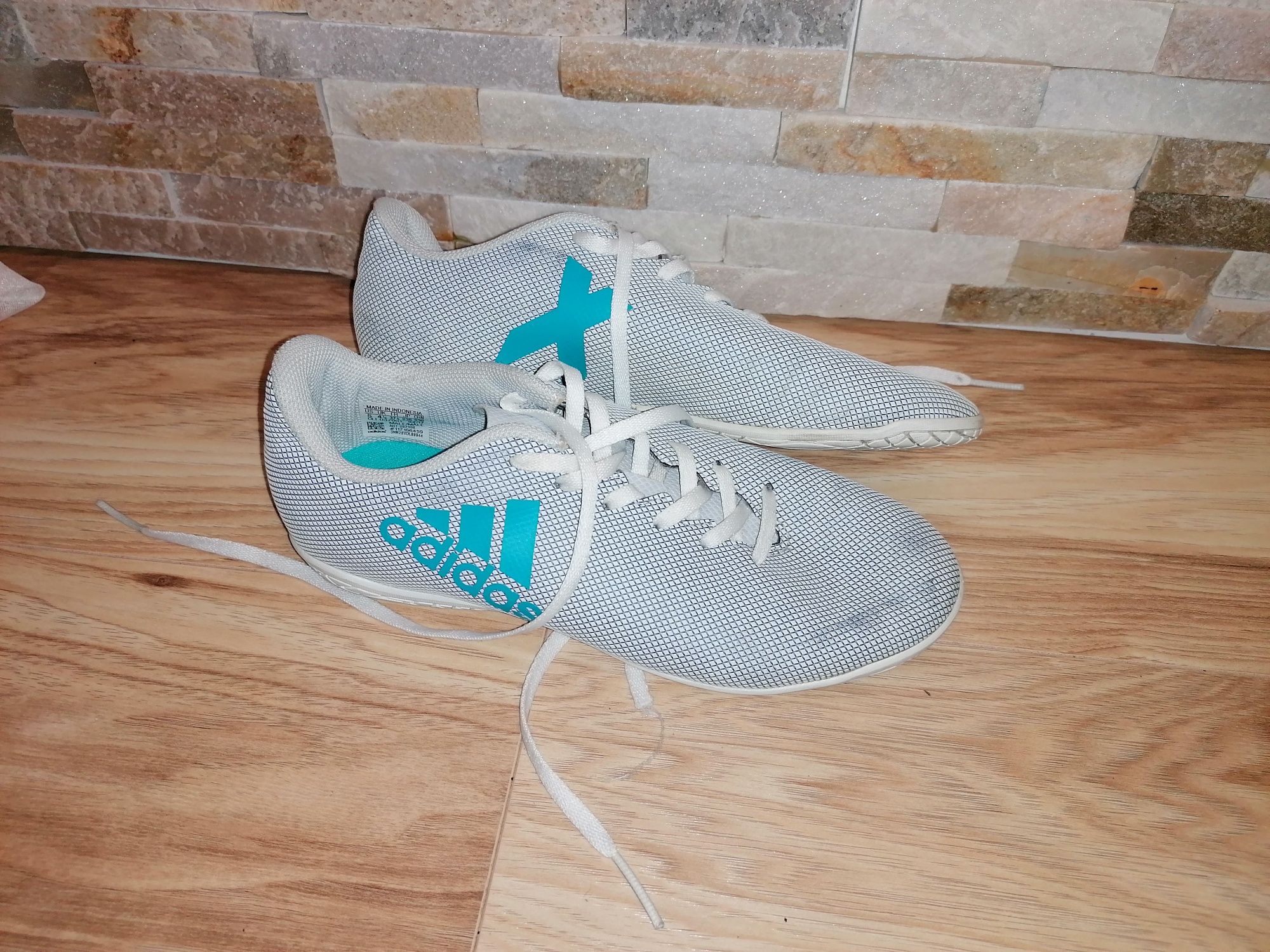 Buty chłopięce sportowe Adidas 37,1/3 rozm.