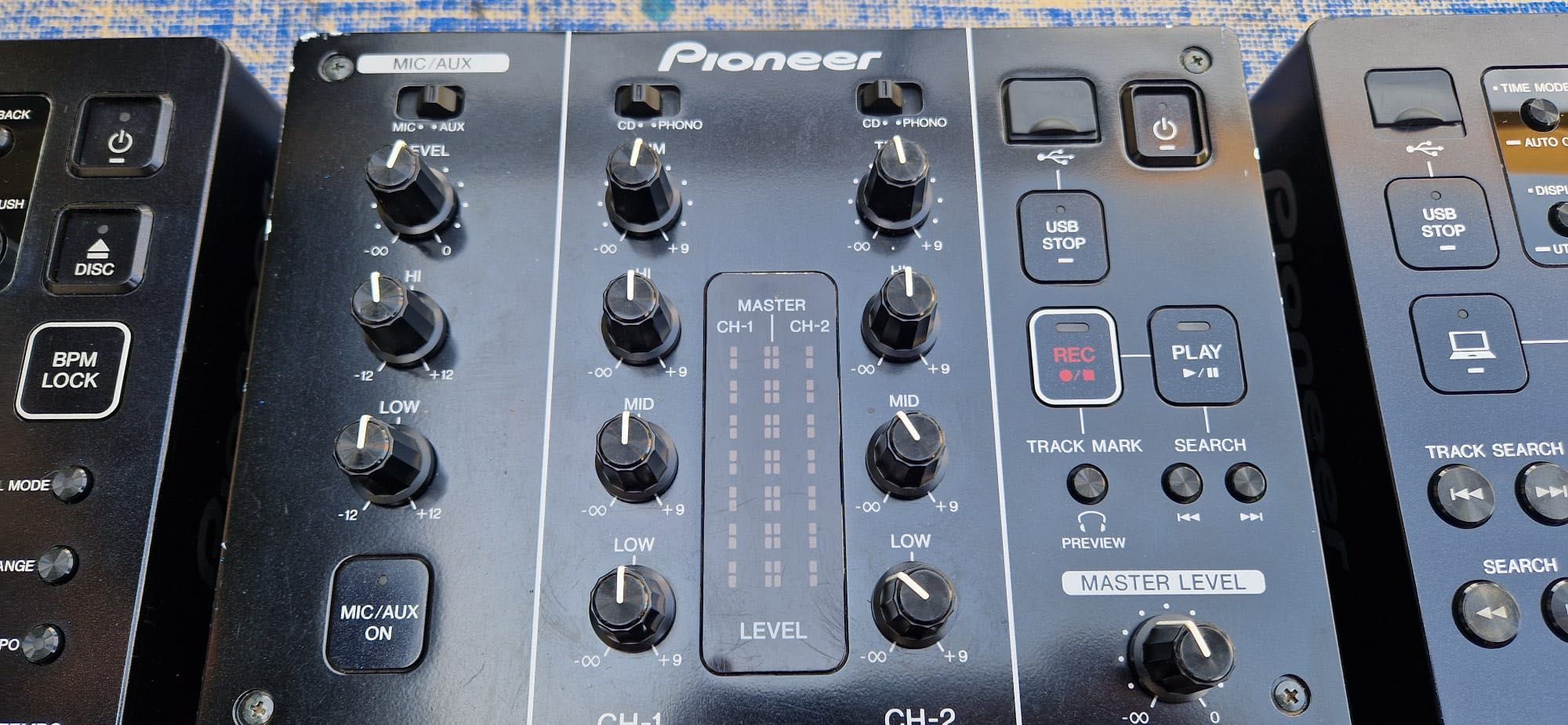 Konsola Pioneer DJM 350 + 2x CDJ 350 + CASE
