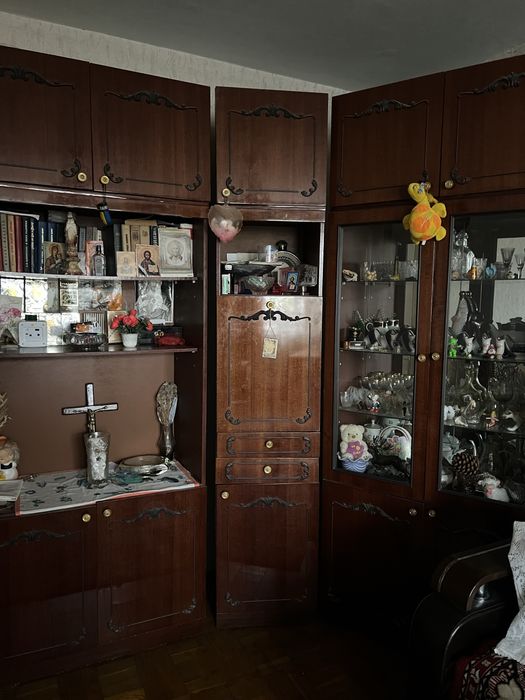 Кімнатна стінка+ кресла + стіл