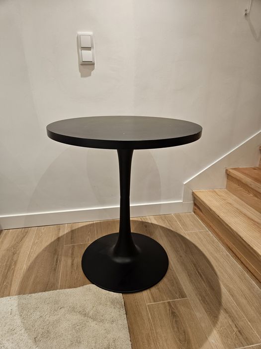 Mesa redonda de sala