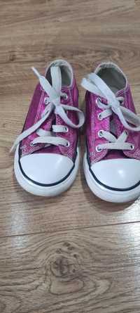 Trampki Converse r.24