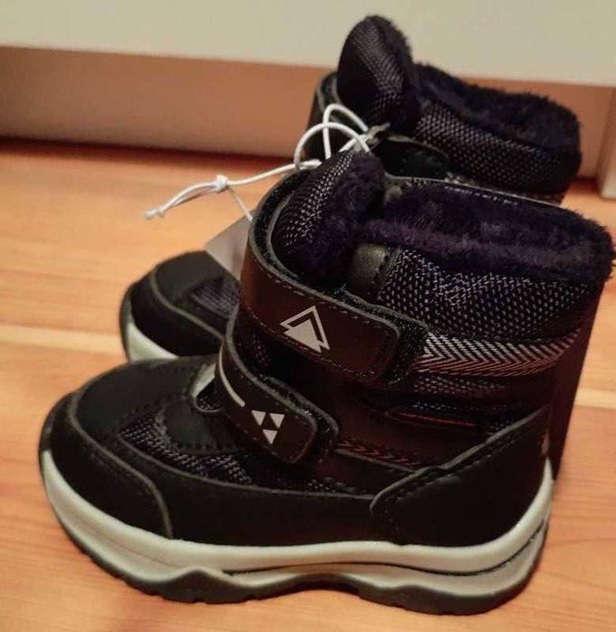 Nowe zimowe buty dziecięce-21