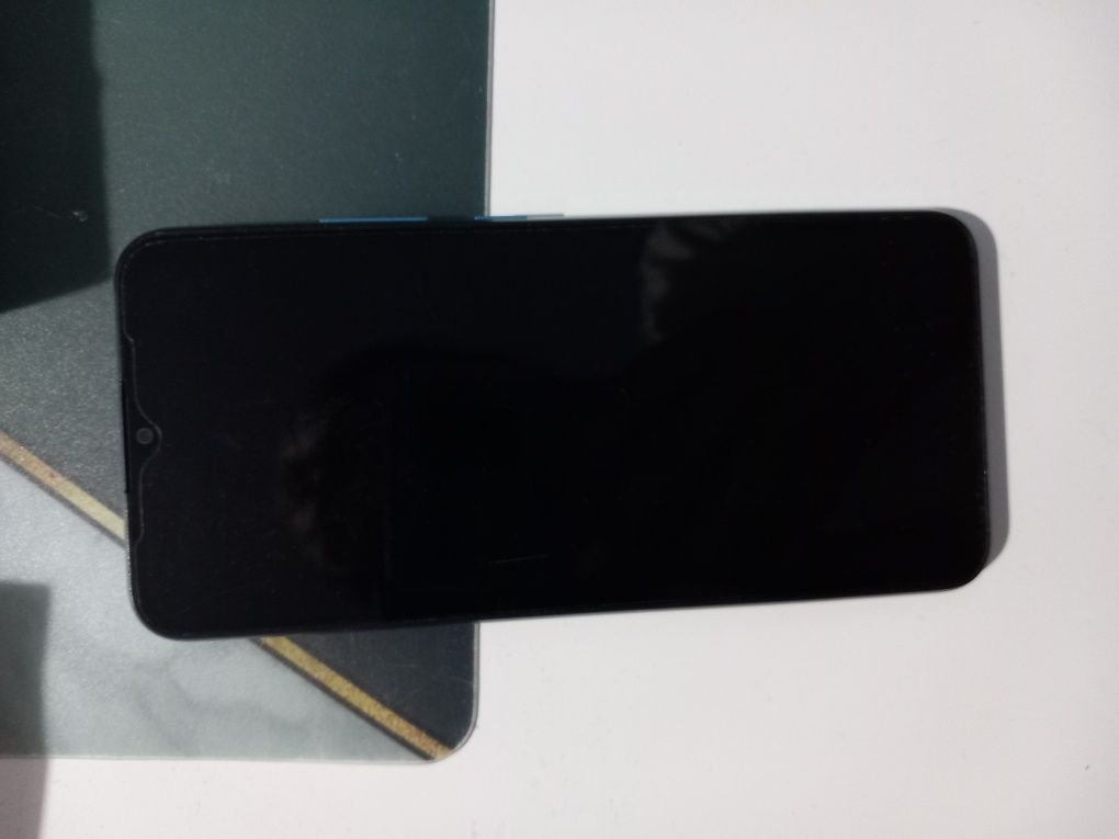 Realme C11 2021.