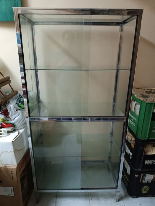 Vitrine Metal e vidro