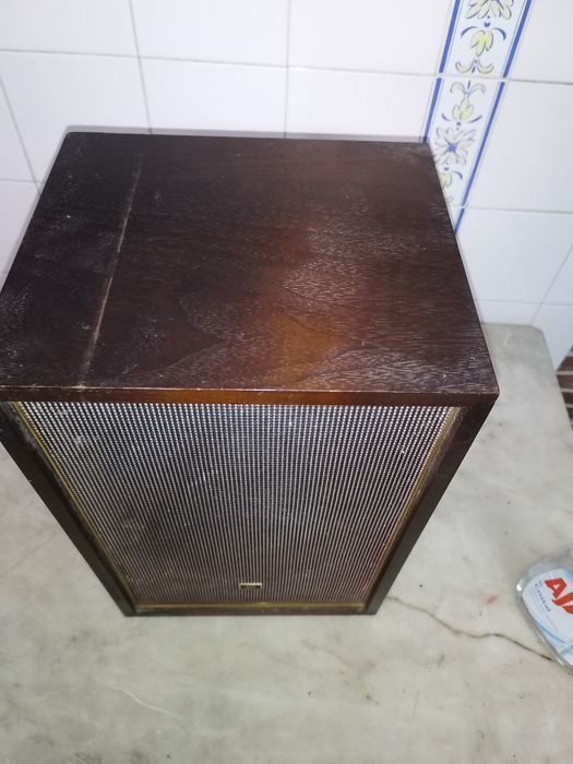 coluna antiga Sharp