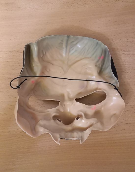 Маска карнавальная