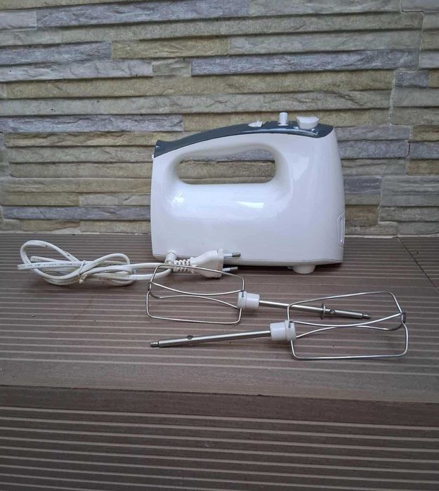 Vende-se Batedeira Elétrica Usada