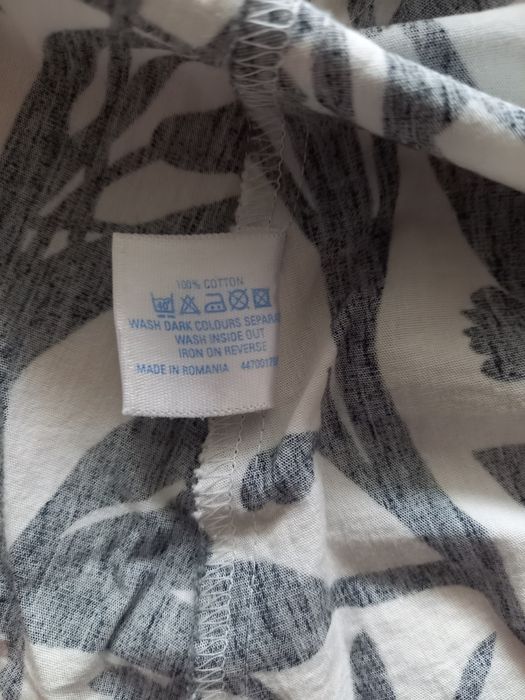 Sukienka Oasis biało-czarna w kwiaty r. 36,