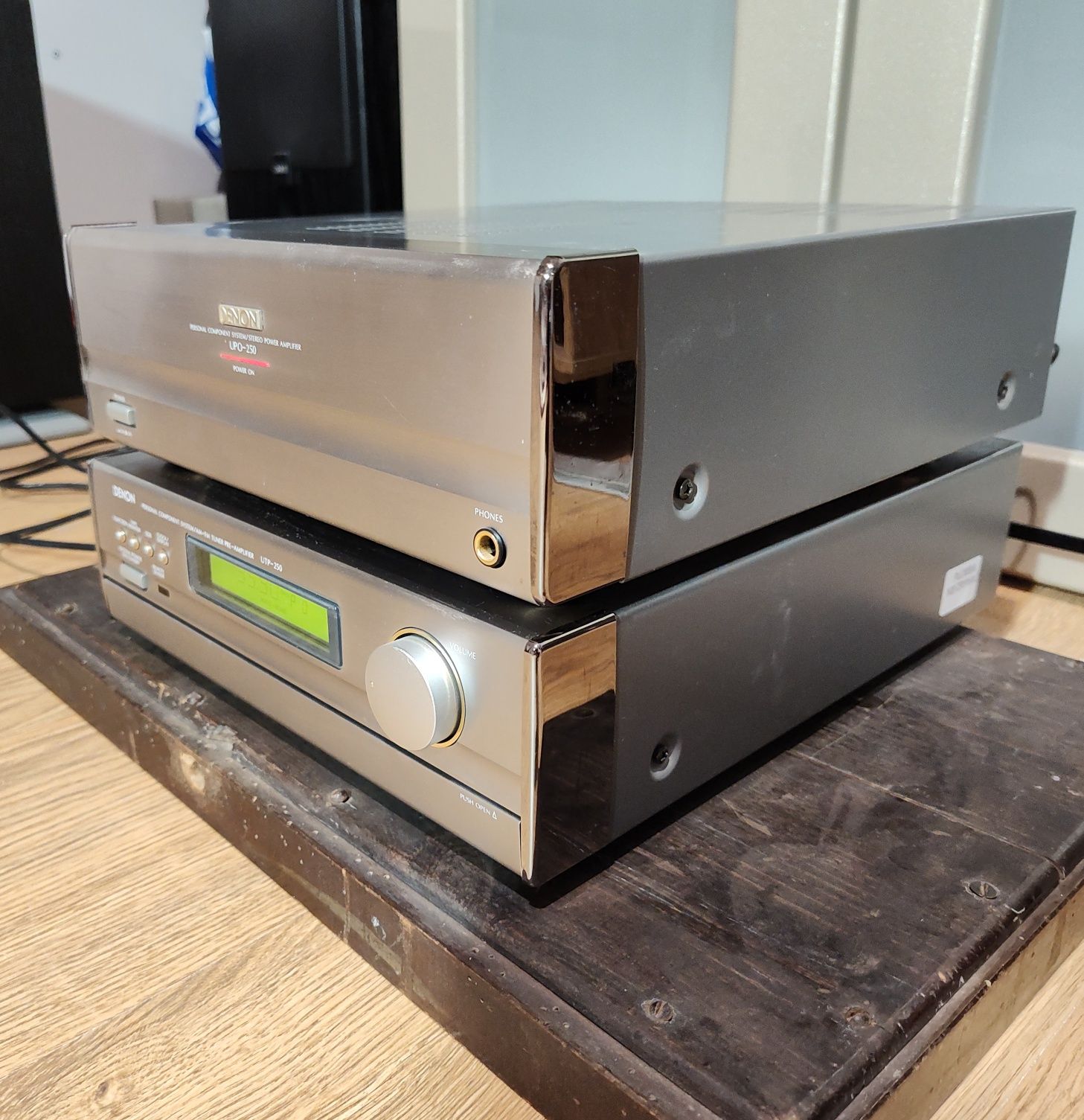 Denon UPO-250, UTP-250