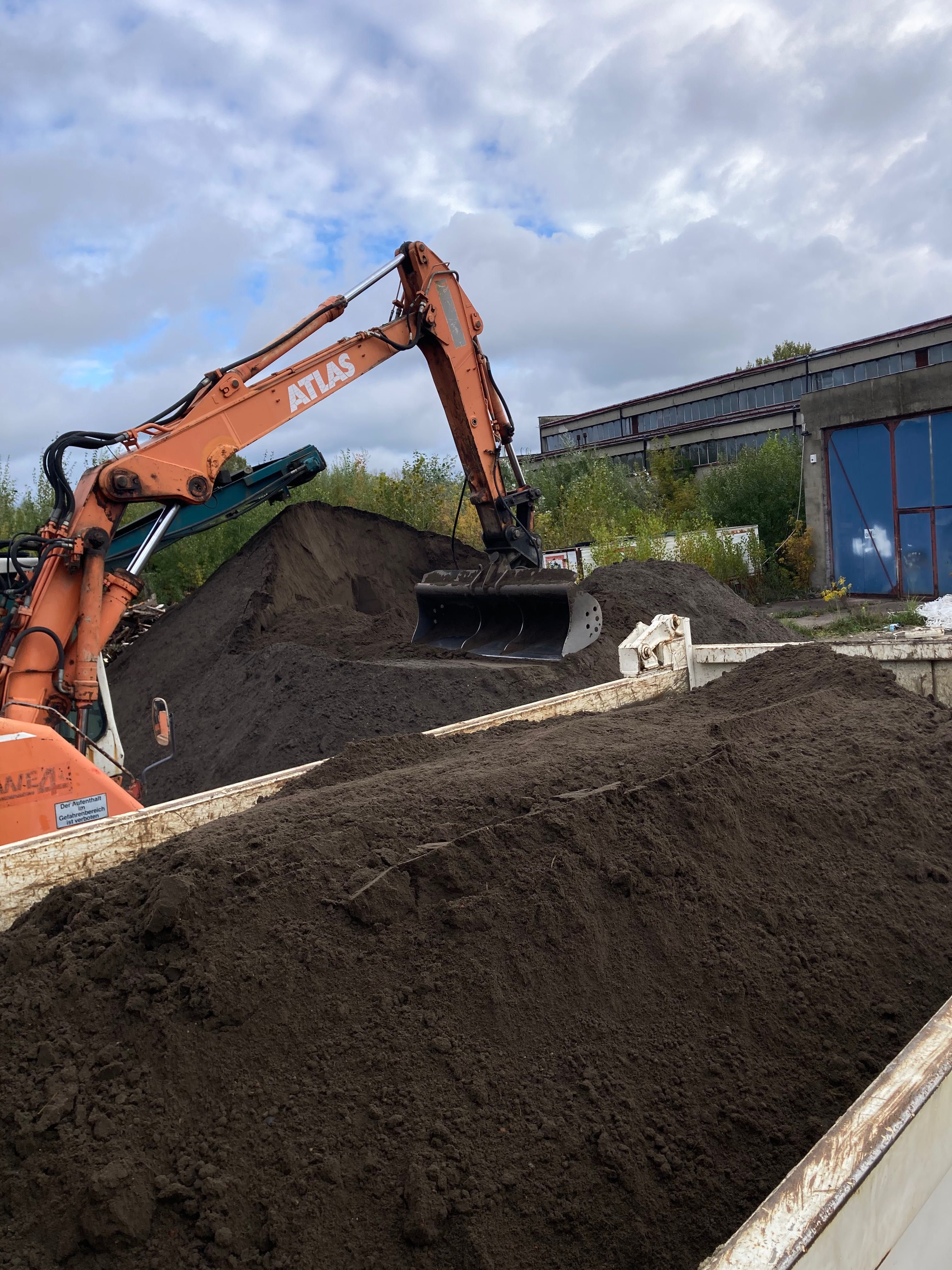 Ziemia Piach Kruszywo Gruz Torf Czarnoziem Szlaka Żwir Suchy Beton