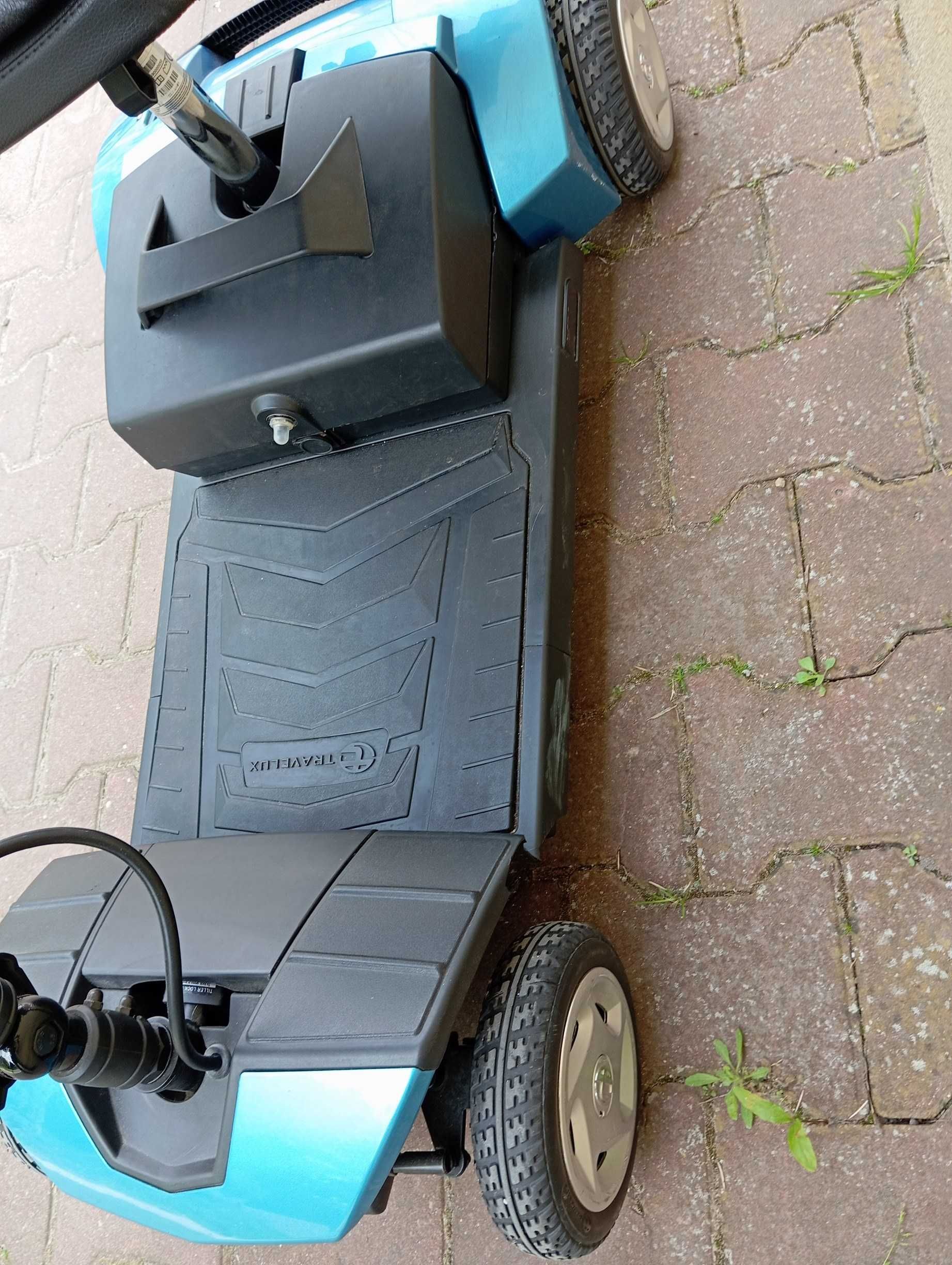 Wózek elektryczny skuter dla seniora Travelux składany nowe baterie