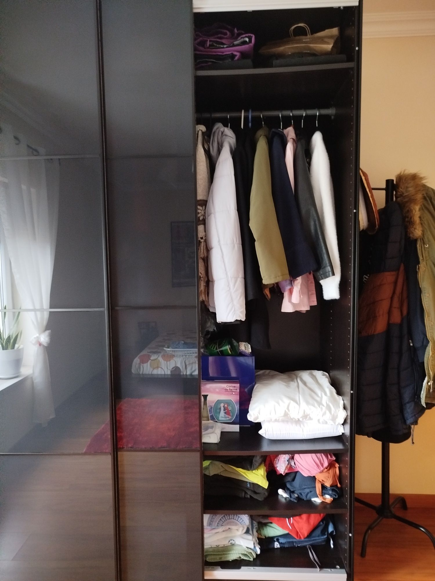Roupeiro pax - IKEA