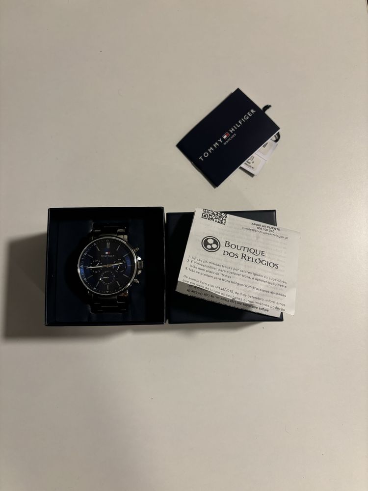 Relógio Tommy Hilfiger como novo (full set)