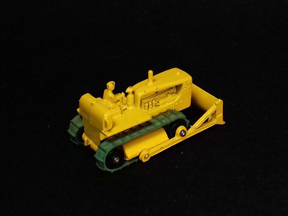 Matchbox 8 - Caterpillar Bulldozer 1960´s - a Moko Lesney product