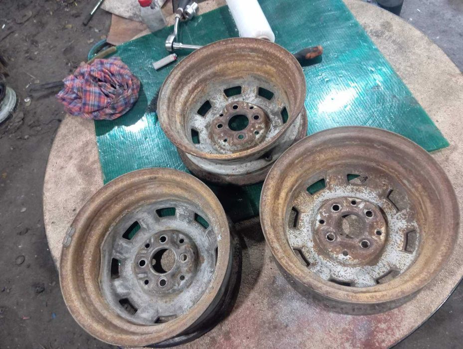 Оригінальні диски 4x100 et45 r13 vw skoda audi seat колеса стальні