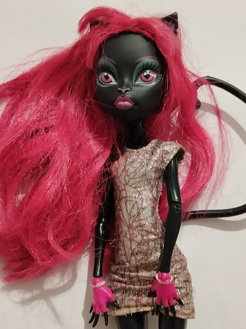 Monster High Catty Noir з хвостом оригінал
