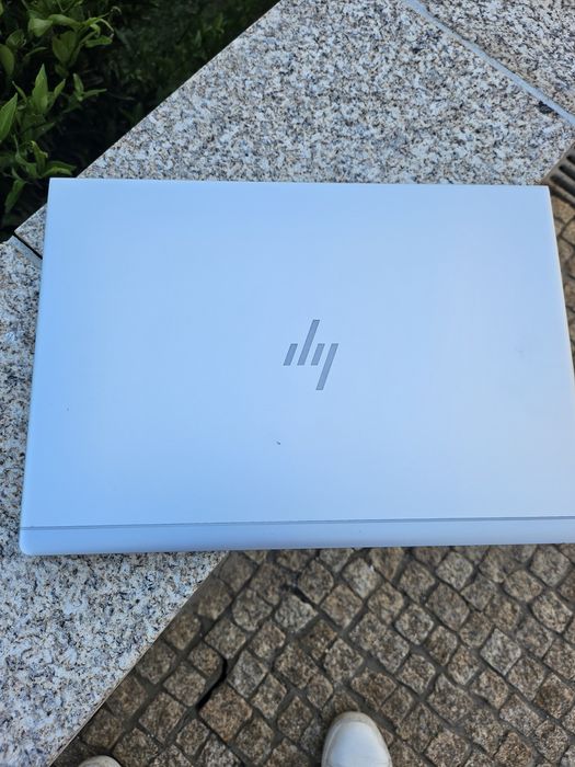 Computador Portátil HP i5 com 16GB RAM como NOVO