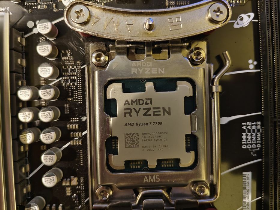 Комплект AM5 Ryzen 7 7700, Kingbank 48gb 2×24gb, Asus Prime B650M-A