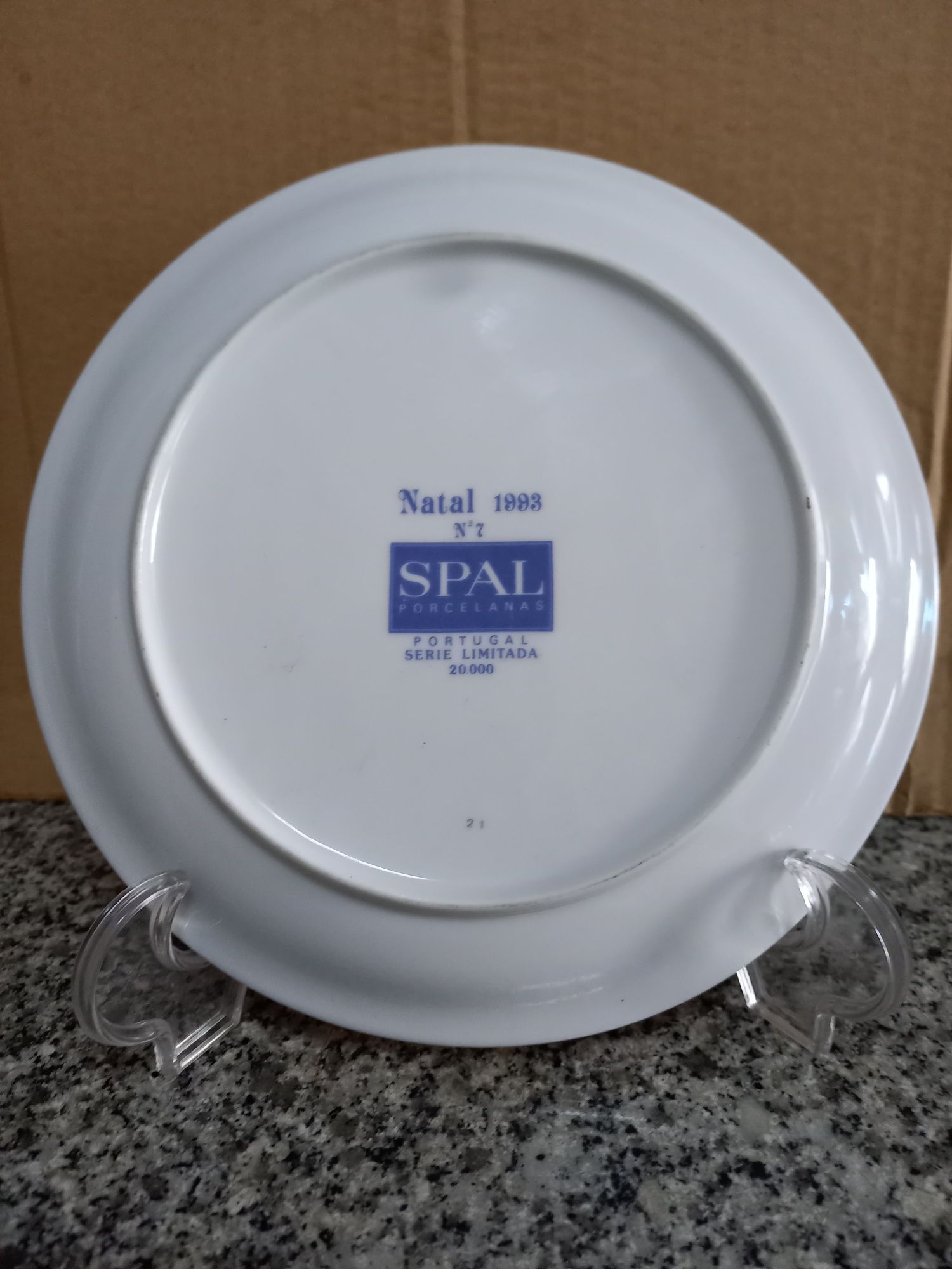 Prato. Natal   1993 N 7. Spal. Porcelanas