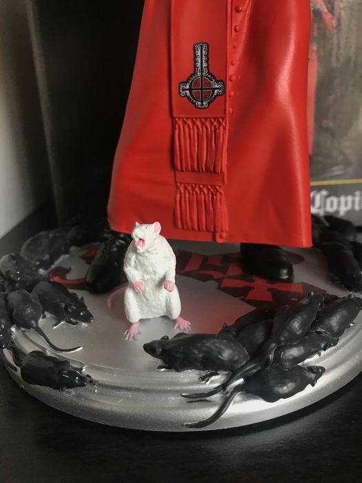 Figura - Ghost (Cardinal Copia)