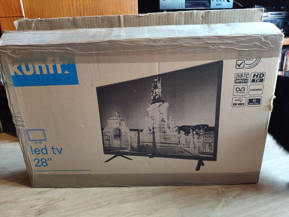 HDTV LED Kunft 28" para peças