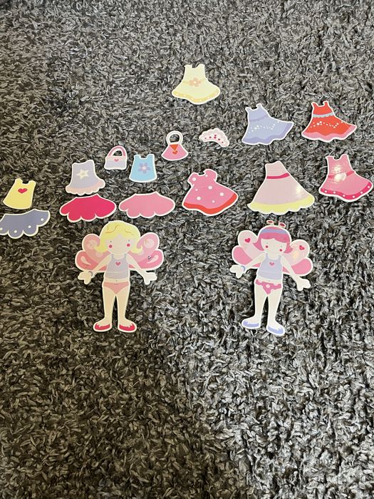 Магнітна гра «Вдягни ляльку»