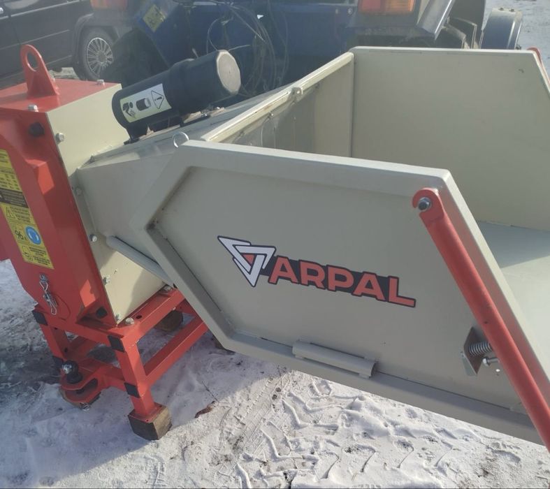 Подрібнювач гілок Arpal AM 120 з карданом