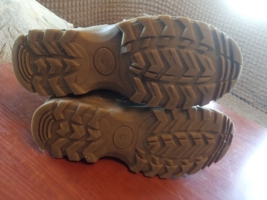 Зимові чоботи 42р