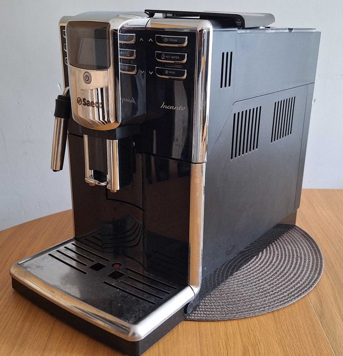 Ekspres do kawy Saeco Incanto HD8911 / 09