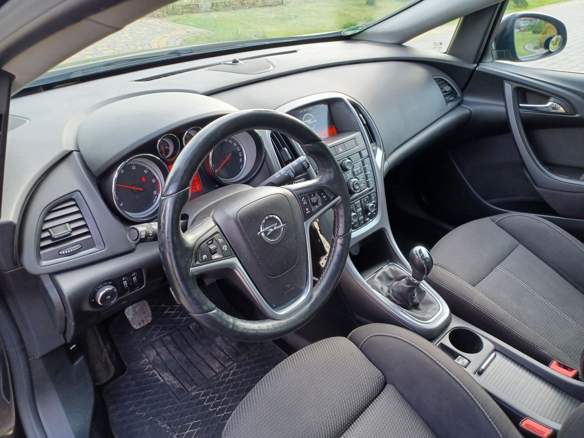 Opel Astra 1.6 cdti 110km dobrze wyposazona super stan z Niemiec
