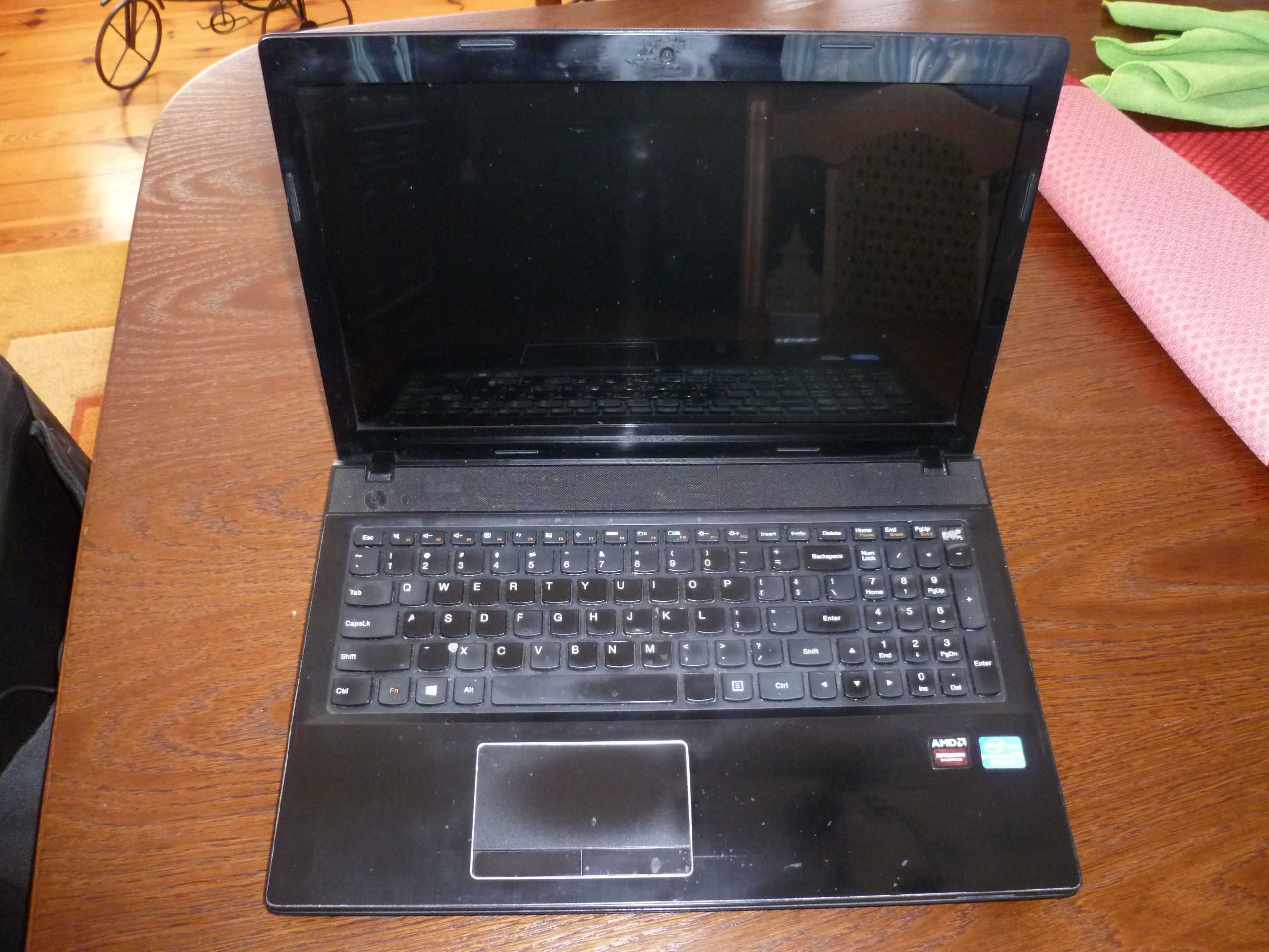 Lenovo Essential G500H 15,6" Intel® Core™ i3-3110 - 4GB RAM - 1TB Dysk