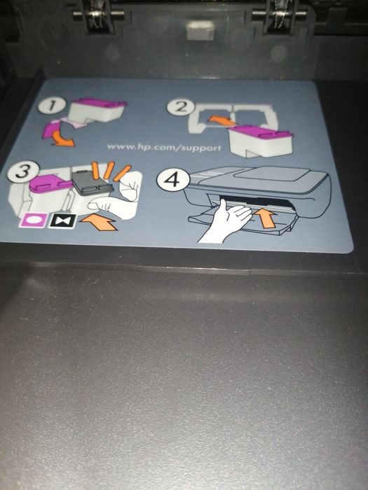 Impressora fotocopiadora HP a funcionar