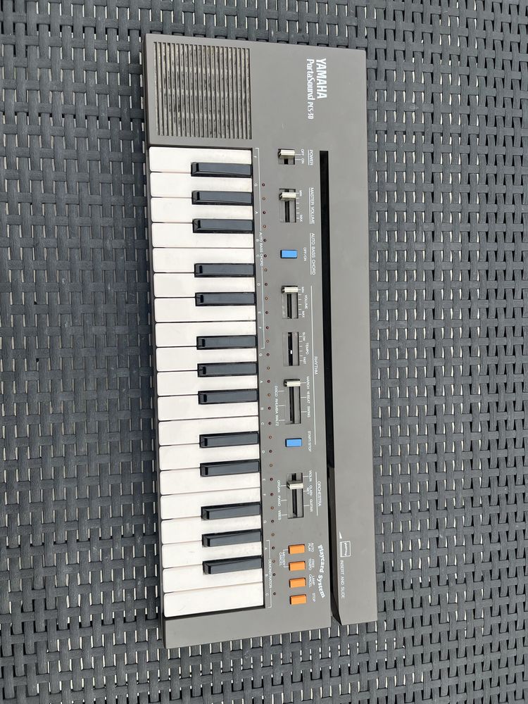 Yamaha PCS 30 keyboard vintage organy syntezator