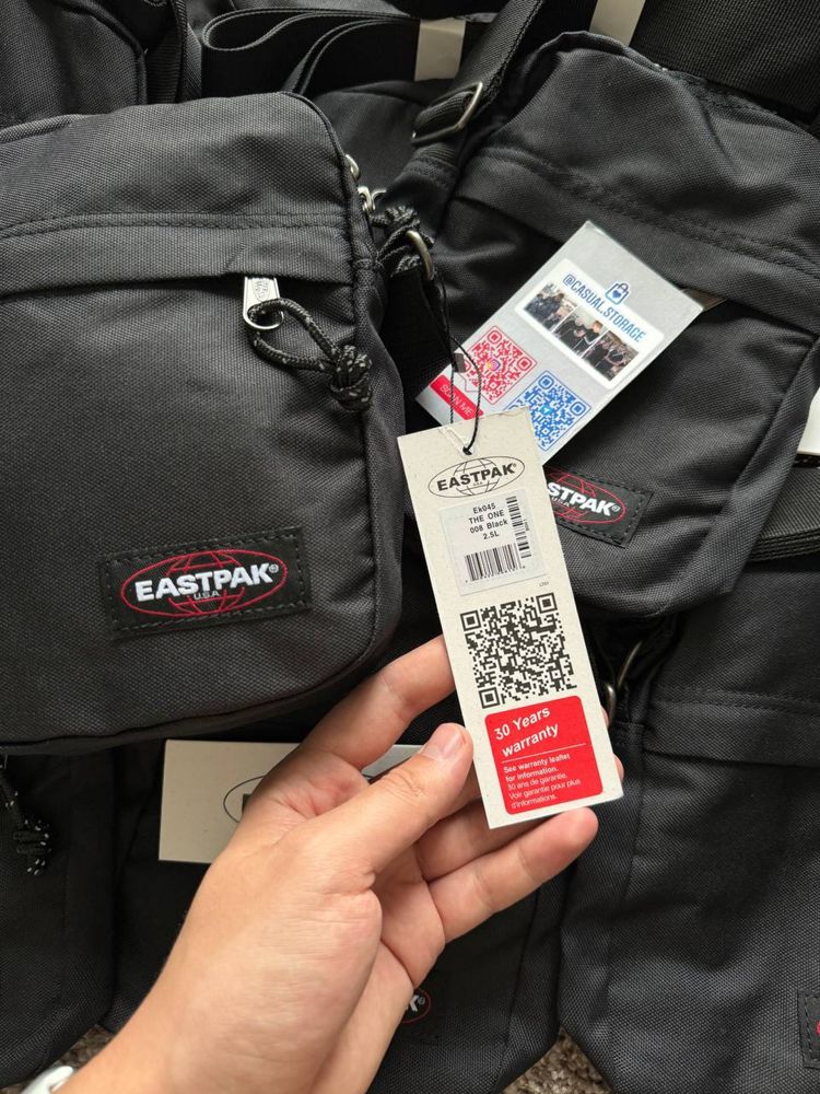 Месенджер Eastpak