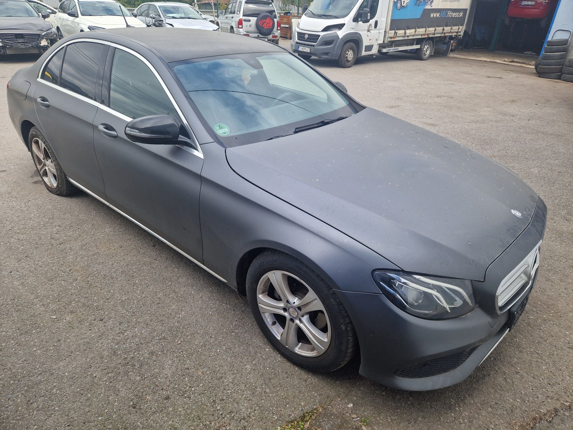 Mercedes E-klasa 220 d na części