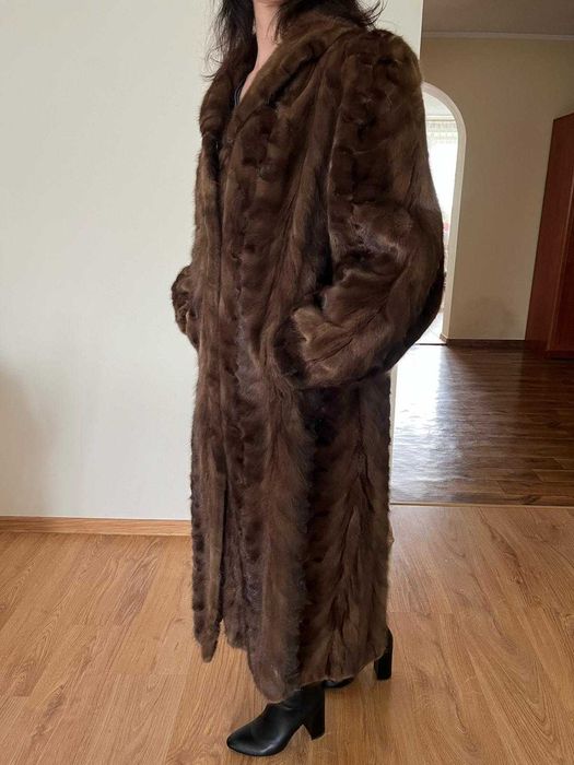 Futro z norek Mobwife