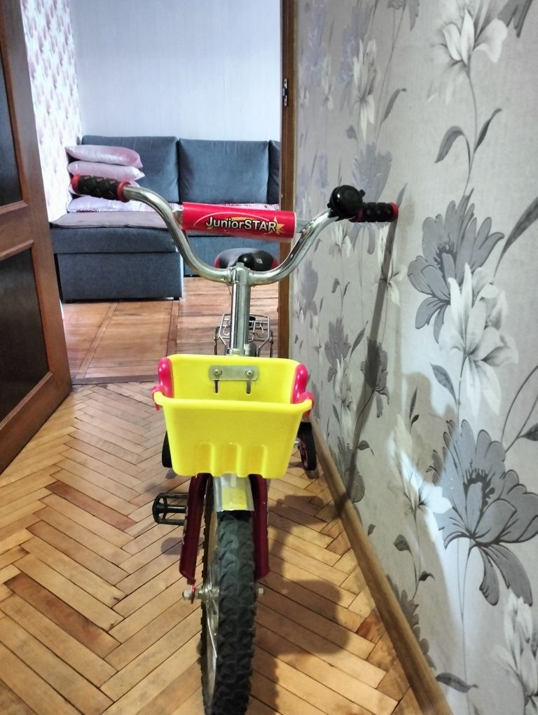 Велосипед дитячий червоний