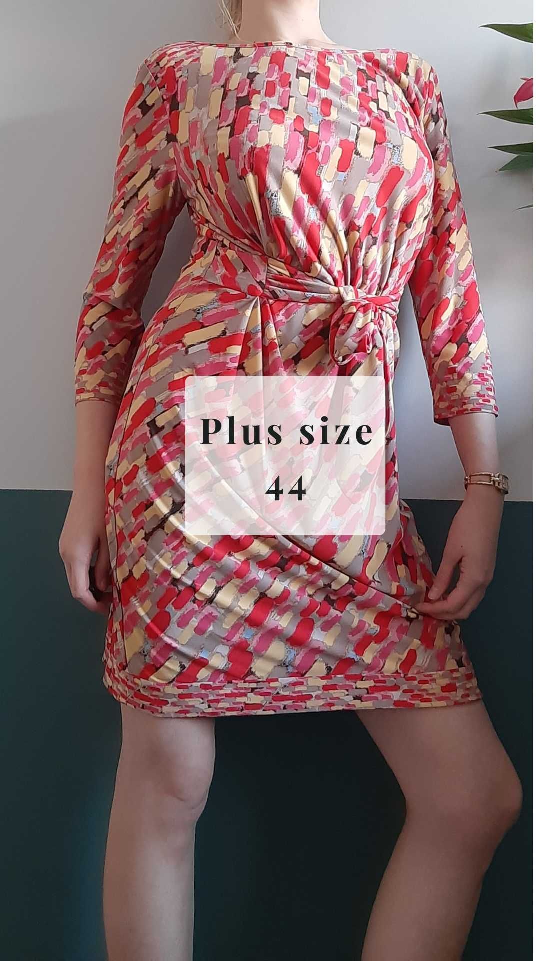 Czerwona kolorowa sukienka plus size 44