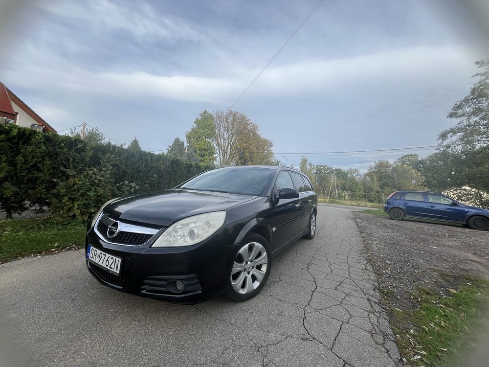 Spredam Opel Vectra 1.9 Cm Hak Lift rok 2009sku.fot moc 150 kw 6 Beguw