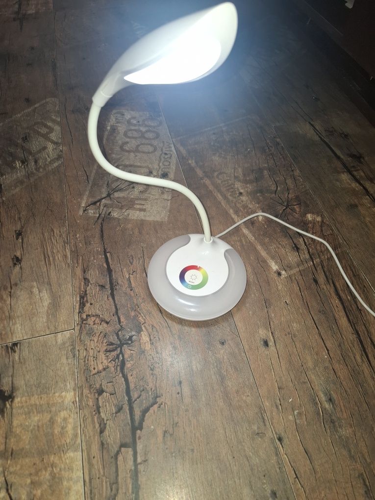 Lampka nocna ledowa